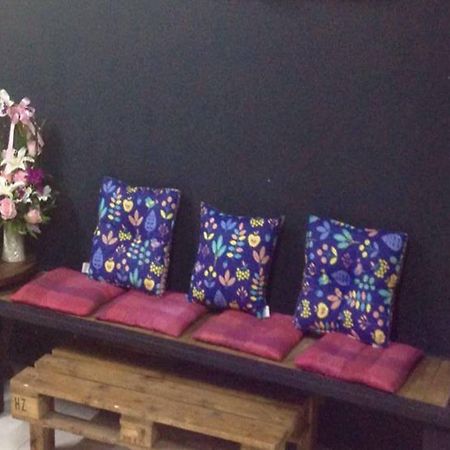Cham Cha Hostel Chiang Mai Eksteriør bilde