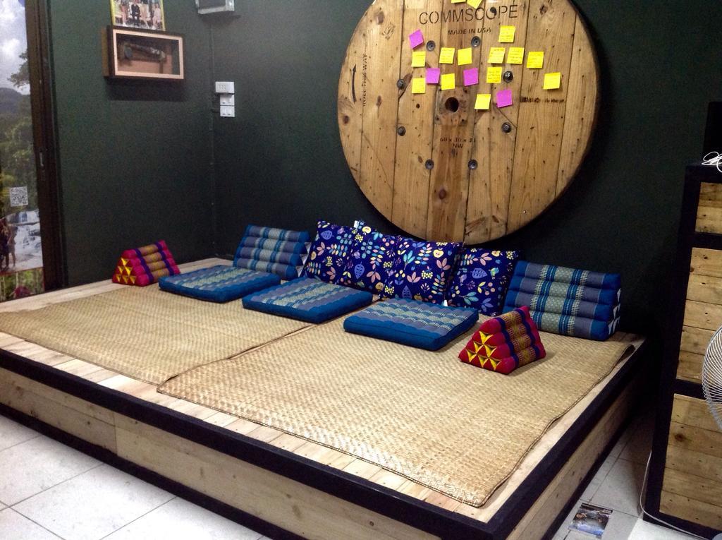 Cham Cha Hostel Chiang Mai Eksteriør bilde
