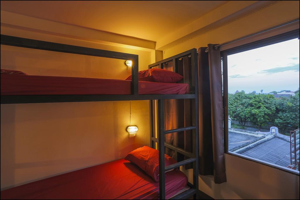Cham Cha Hostel Chiang Mai Rom bilde